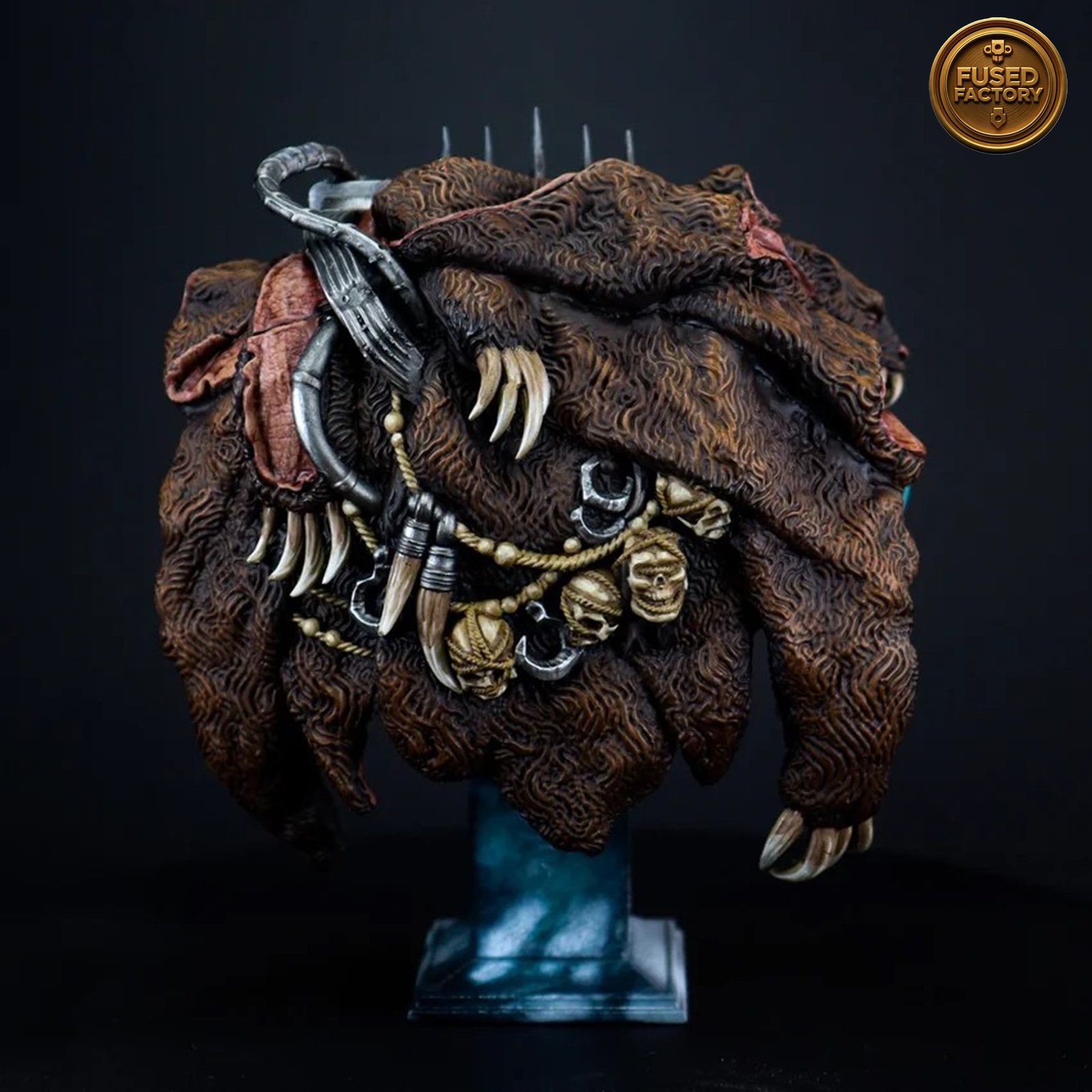 Horus Lupercal, The Warmaster Primarch, 9" Display Sculpt - Image 4